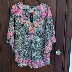 New with Tags Tolani Collection Narissa Black Floral Modal Blouse Size Small Pet